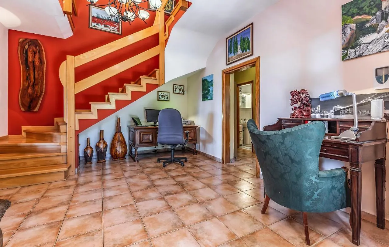 Villa Novela Pula