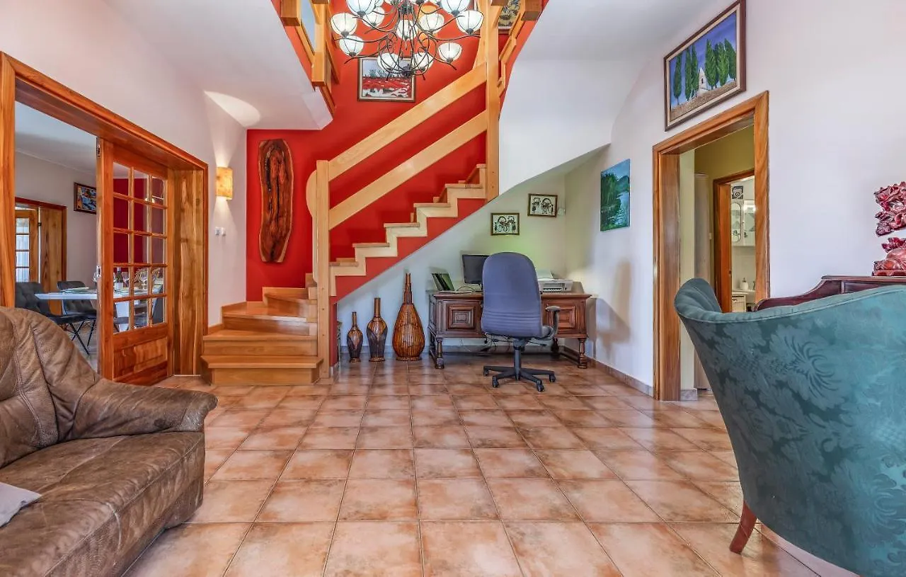 Villa Novela Pula
